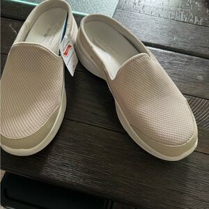 Skechers Slip-on Sneaker